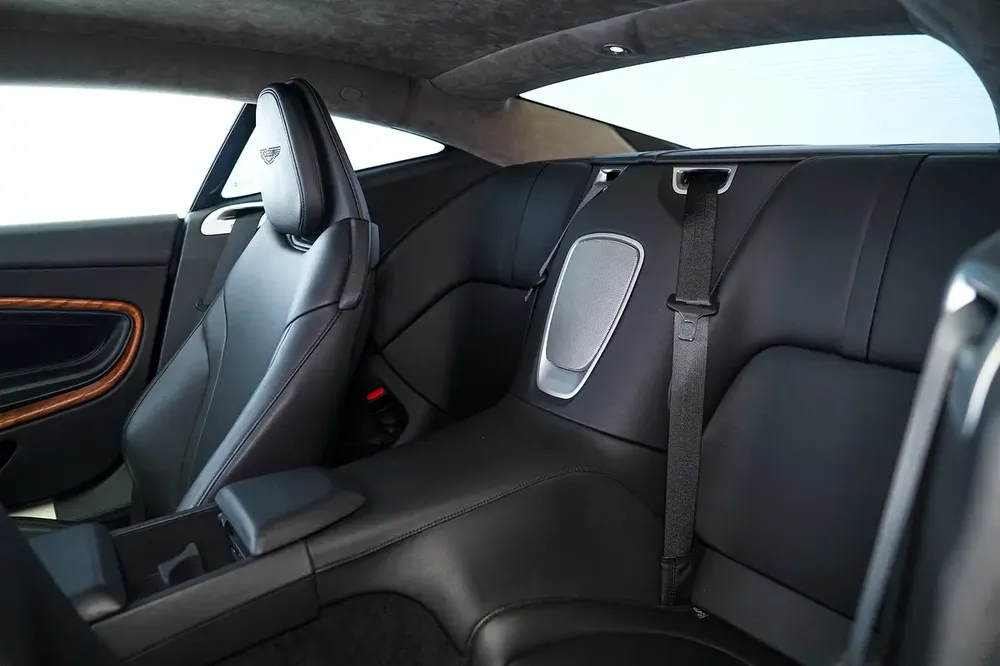 DB 11 V12 | WOOD TRIM INTERIOR | WARRANTY AVAILABLE - Image 9