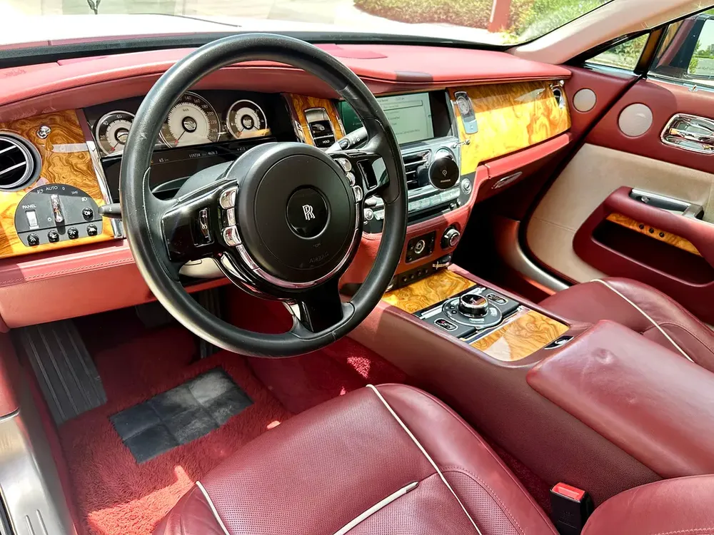 Rolls-Royce Wraith | GCC Specs | Mansory - Image 7