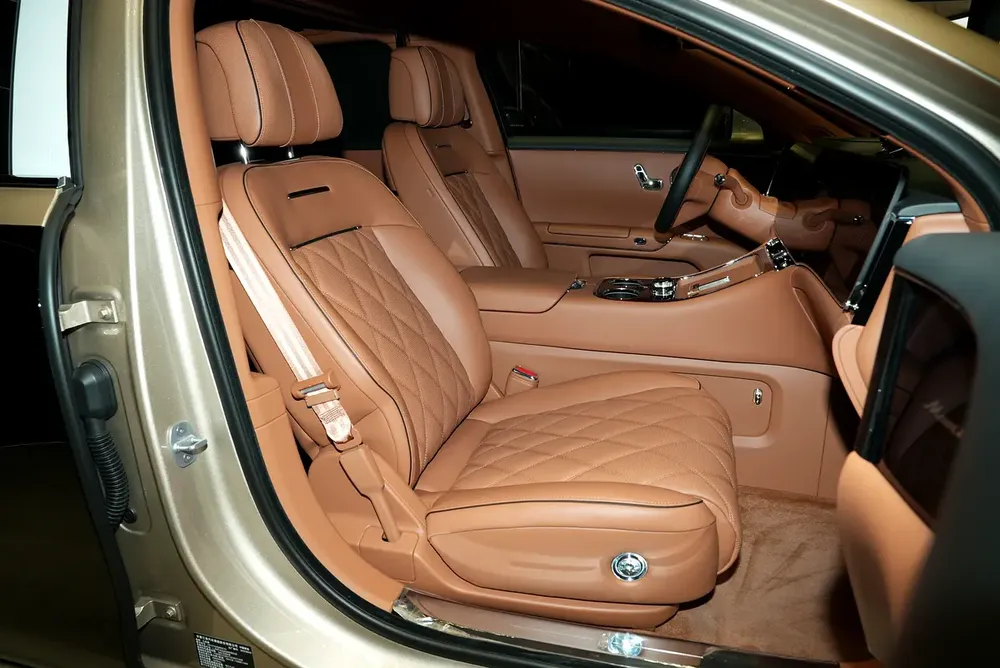MAEXTRO S800 2025 VIP PILOT SEATS - Image 7