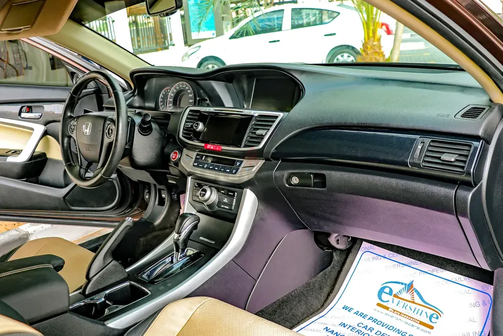 2013 Honda Accord V6  Coupe GCC Specification - Image 10