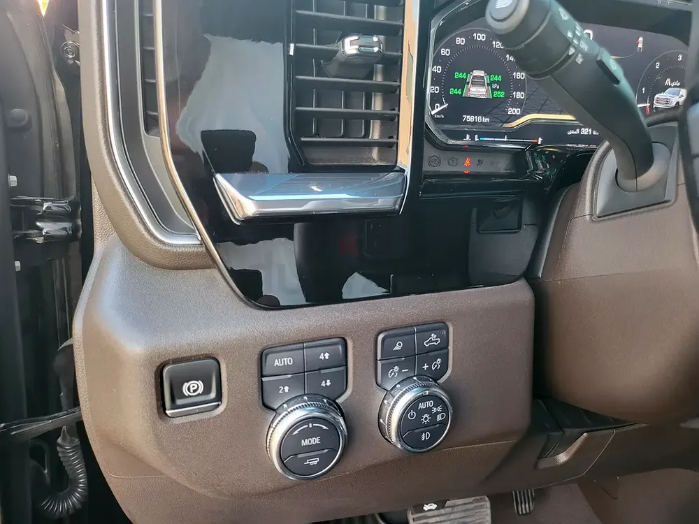 Brand New GMC Sierra 1500 2024 - GCC Specs - Full Warranty - Image 10