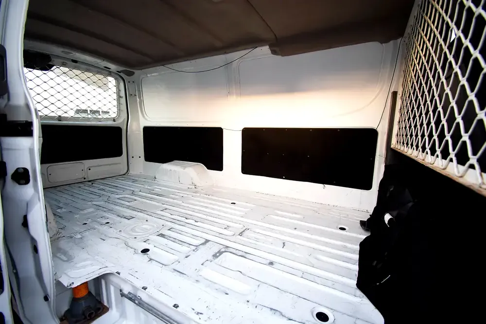 2021 Nissan Urvan | Standard Roof Delivery Van | GCC Specs | Ref#N33021 - Image 8