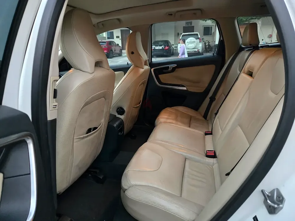 Volvo XC60 T5 2014 GCC Specs - Image 6