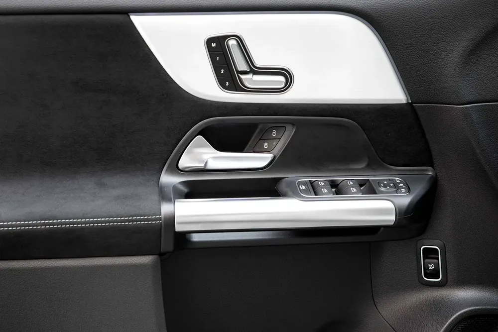 3,917 P.M |  GLA 200 AMG | 0% Downpayment |  5 YEARS AGENCY WARRANTY! - Image 14