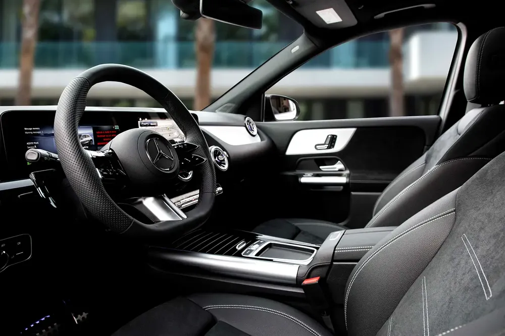 3,917 P.M |  GLA 200 AMG | 0% Downpayment |  5 YEARS AGENCY WARRANTY! - Image 9