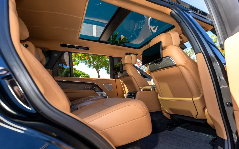 LONG WHEELBASED | VOGUE AUTOBIOGRAPHY P530 V8 | - Image 13