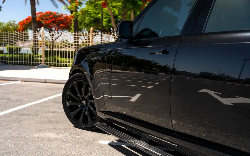 LONG WHEELBASED | VOGUE AUTOBIOGRAPHY P530 V8 | - Image 4