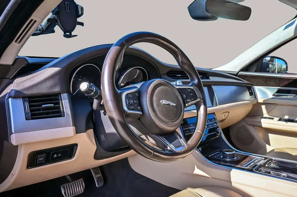 AED 1216/month | 2020 Jaguar XF  | GCC Specs | Ref#420332 - Image 11