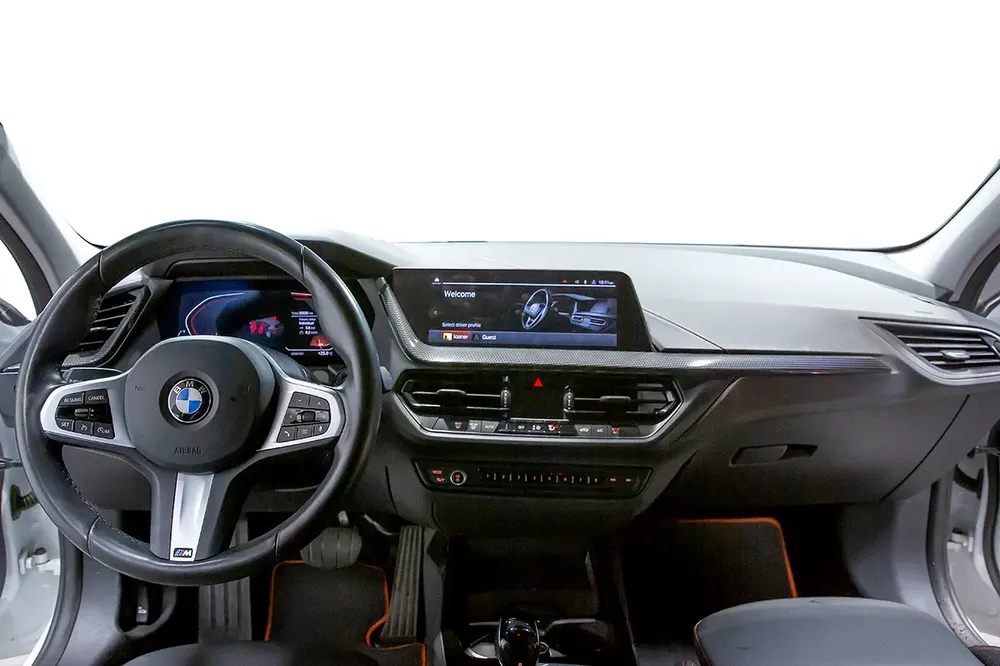 BMW 120i Sport Line (Ref# 151035) - Image 4