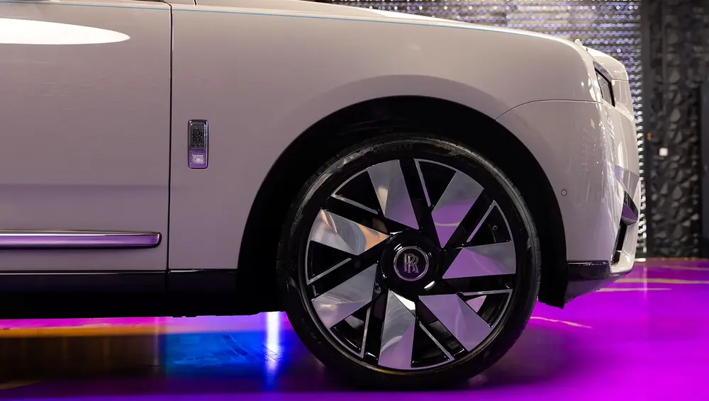 Rolls-Royce Cullinan Silver Badge 2026 - European Specs - Brand New - Image 8