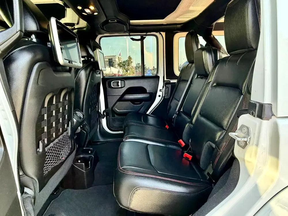 2020 Jeep Wrangler Unlimited Rubicon • 3.6L V6 • ADVENTURE READY! - Image 11