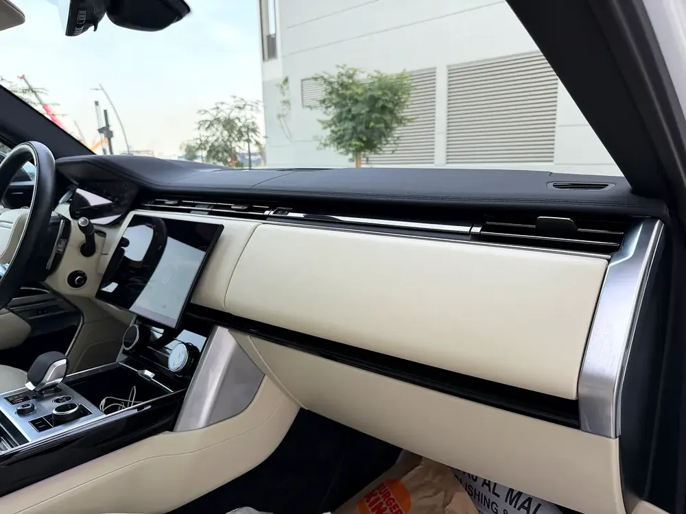 Land Rover Range Rover SE 2023 - American Specs - Image 9