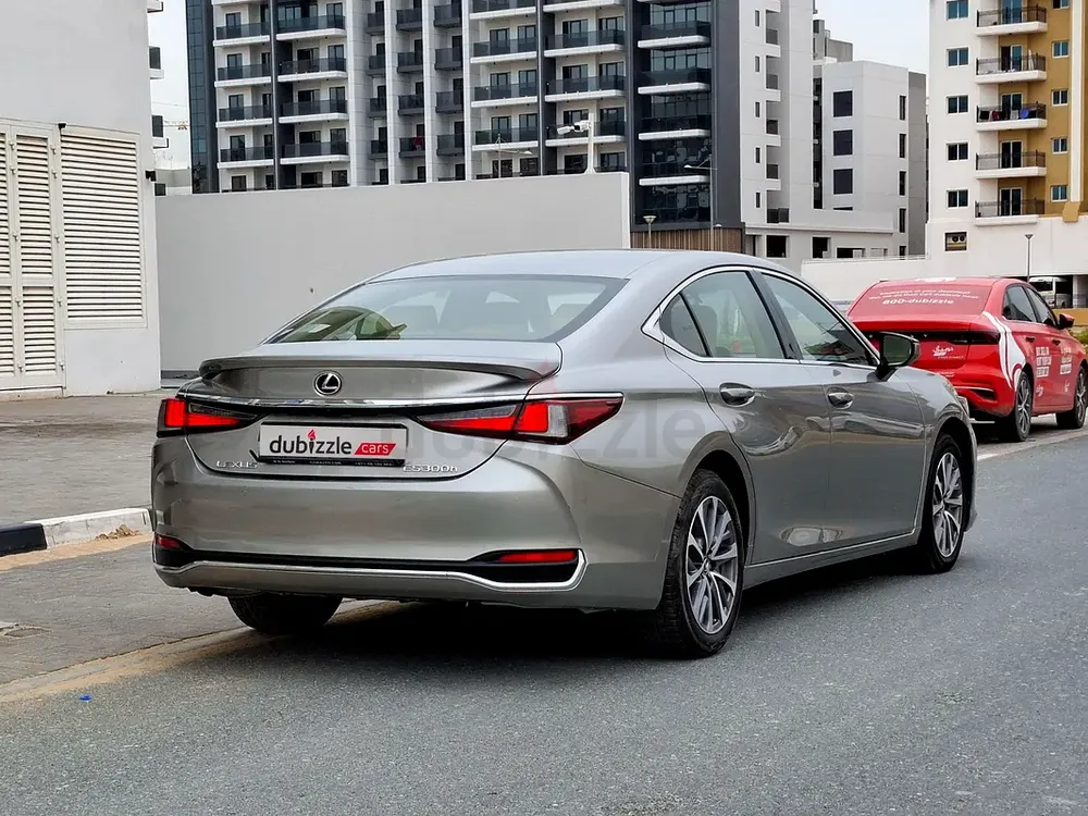 AED 2021/month | 2023 Lexus ES-Series ES 300h | GCC Specs | Ref#450558 - Image 6