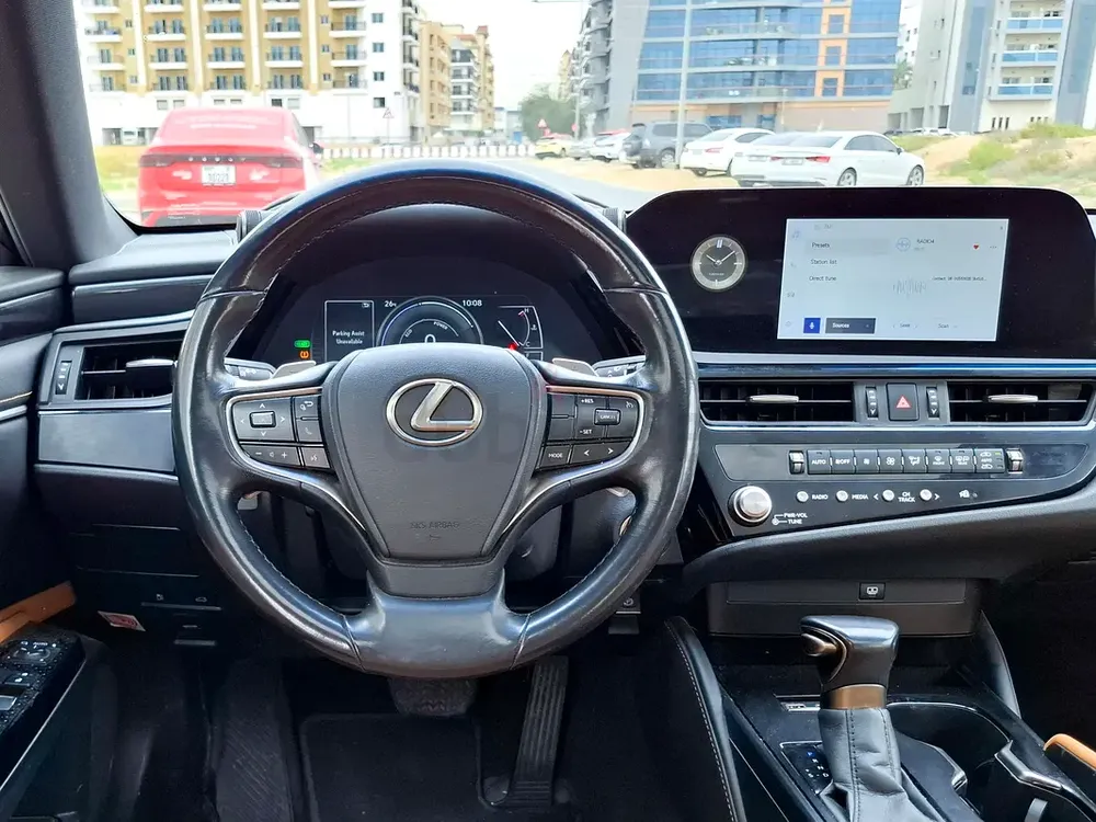 AED 2021/month | 2023 Lexus ES-Series ES 300h | GCC Specs | Ref#450558 - Image 8
