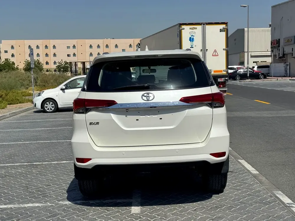 Toyota Fortuner EXR 2019 GCC Specs Original paint Accident free - Image 15