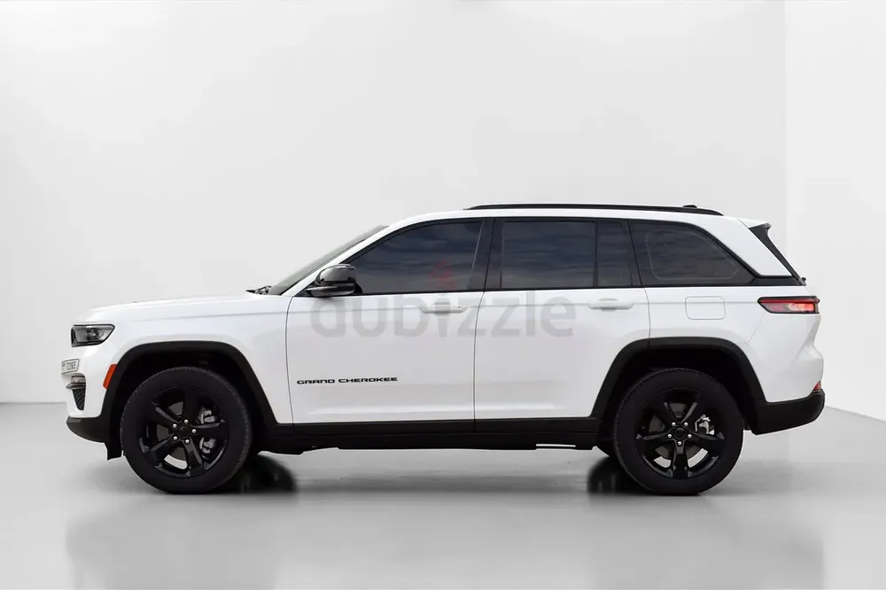 Jeep Grand Cherokee Altitude 2024 | Warranty till 2027 | Full Agency | 1 Owner | Like New - Image 6
