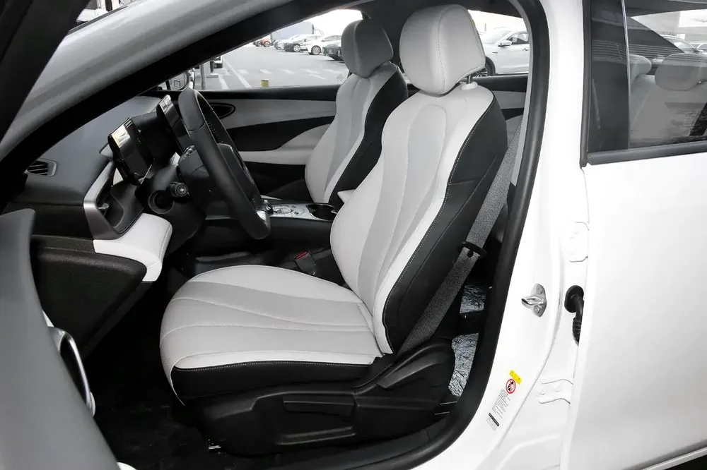 BYD Seal 05 DM-i 55KM Luxury - Image 5