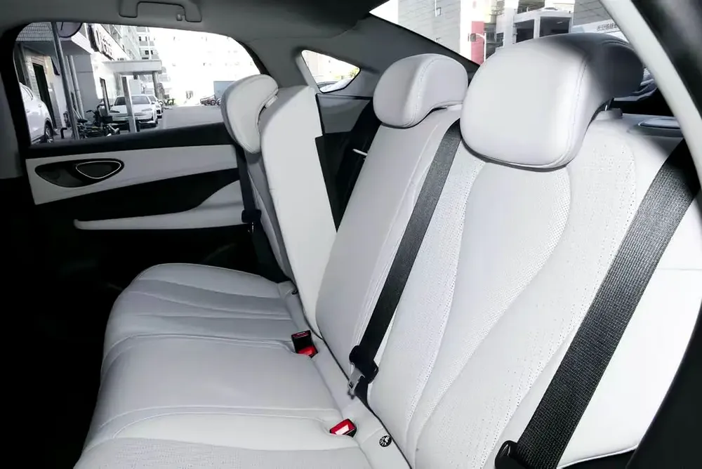 BYD Seal 05 DM-i 55KM Luxury - Image 6