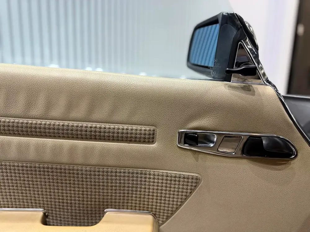 1978 Mercedes-Benz SLC-Class - Iconic Classic - Japanese Specs - Image 12