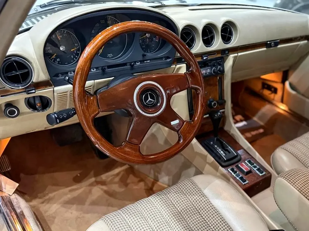 1978 Mercedes-Benz SLC-Class - Iconic Classic - Japanese Specs - Image 6