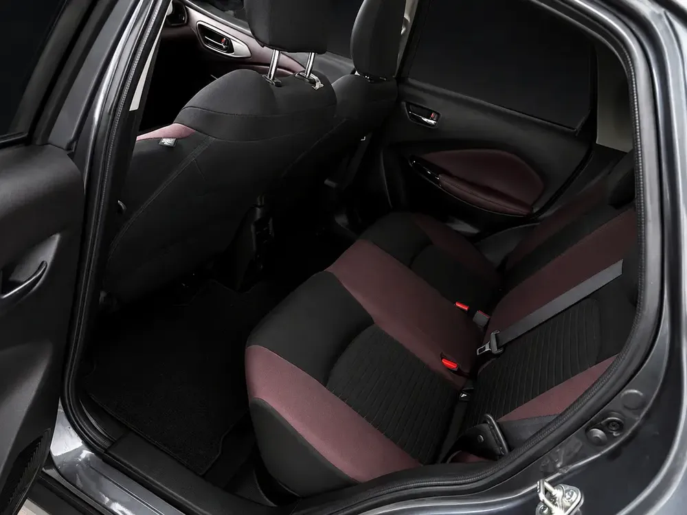 Suzuki Fronx 2024 Hybrid – Full Option | GCC Specs | Like New - Image 13