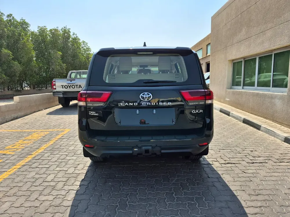 2026 Toyota Land Cruiser LC300 GXR (without Sunroof) 7-Seater 3.5L V6 Twin Turbo Petrol A/T 4WD - Image 4