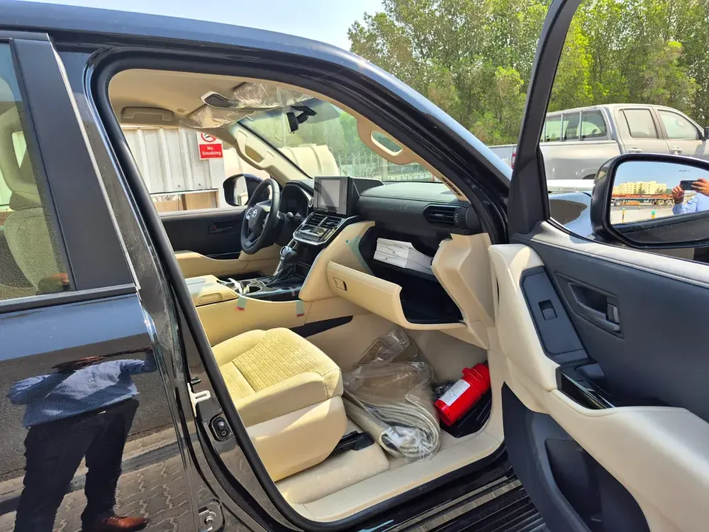 2026 Toyota Land Cruiser LC300 GXR (without Sunroof) 7-Seater 3.5L V6 Twin Turbo Petrol A/T 4WD - Image 8