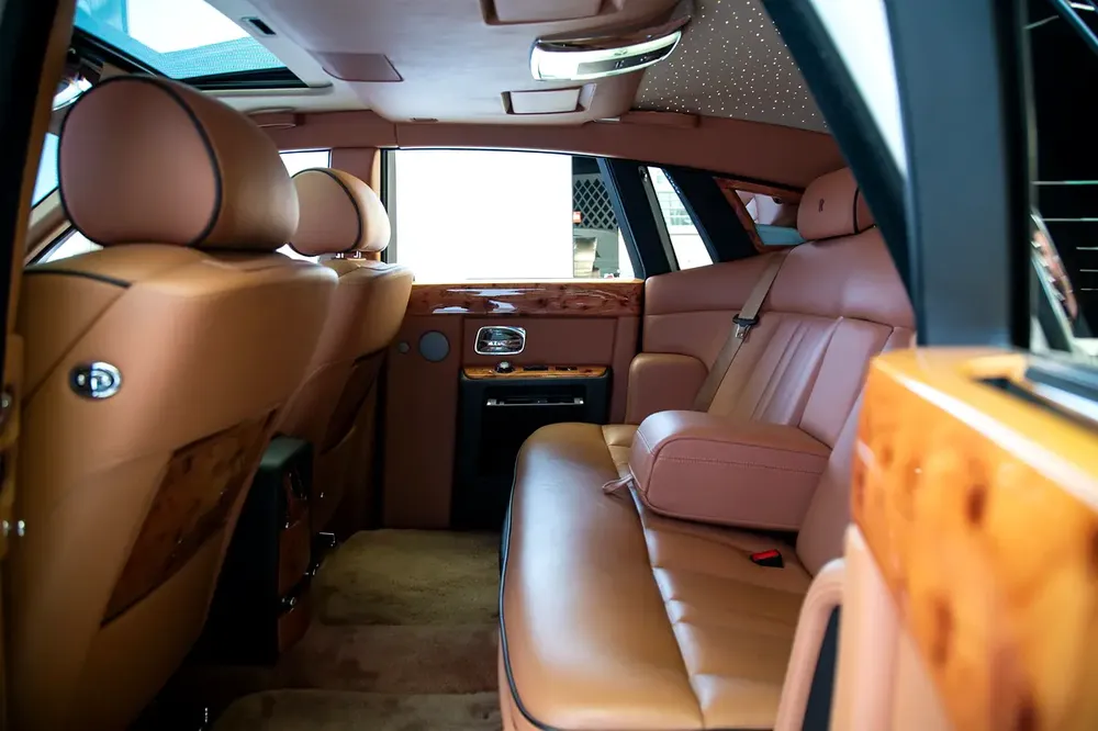 PHANTOM | SUNROOF | PEARL WHITE/TAN | WARRANTY AVAILABLE - Image 11