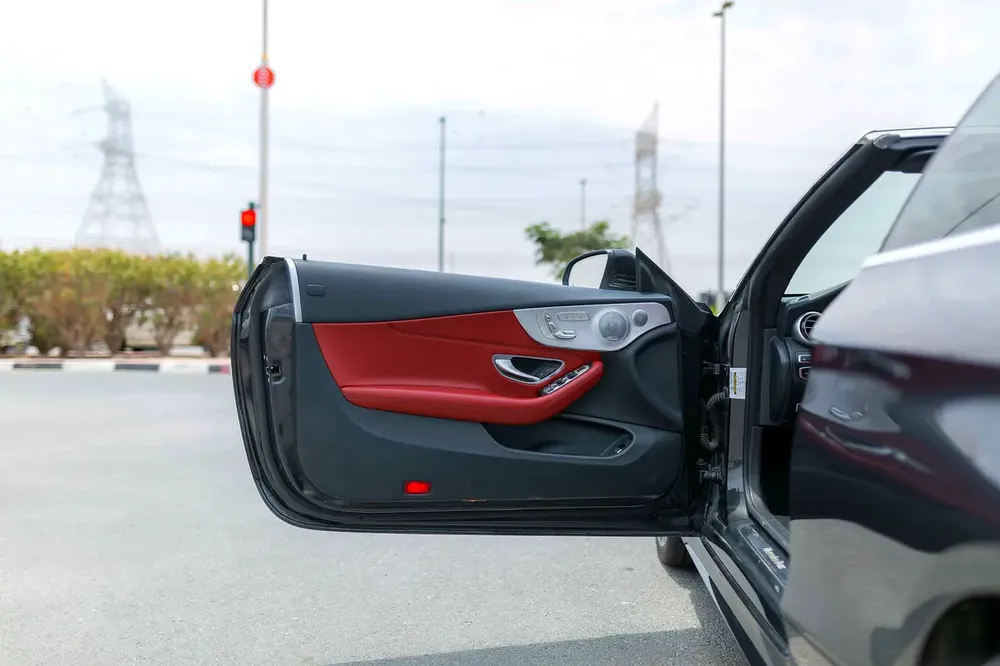 Mercedes-Benz C 300 Cabriolet 2019 - American Specs - Image 10