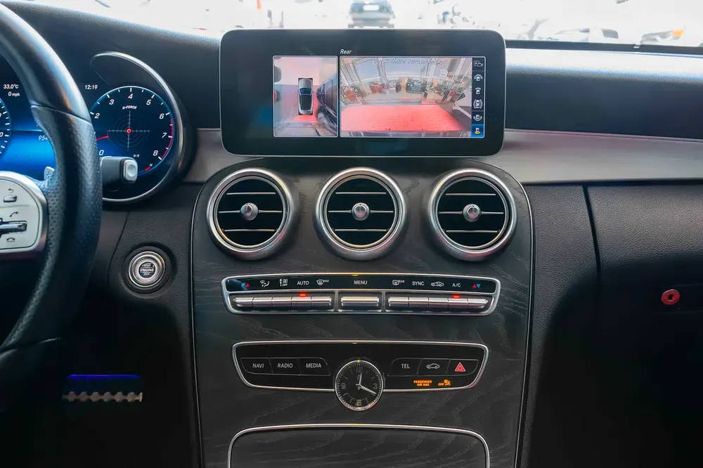 Mercedes-Benz C 300 Cabriolet 2019 - American Specs - Image 14