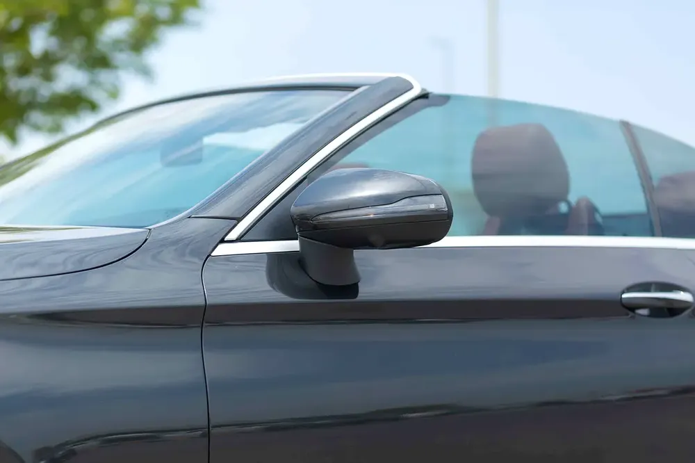 Mercedes-Benz C 300 Cabriolet 2019 - American Specs - Image 9
