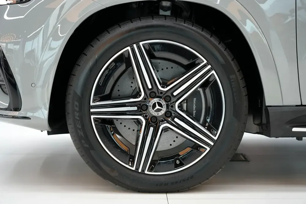 Mercedes-Benz GLE Coupe GLE 450 4MATIC 2025 GCC Specs - Brand New! - Image 7