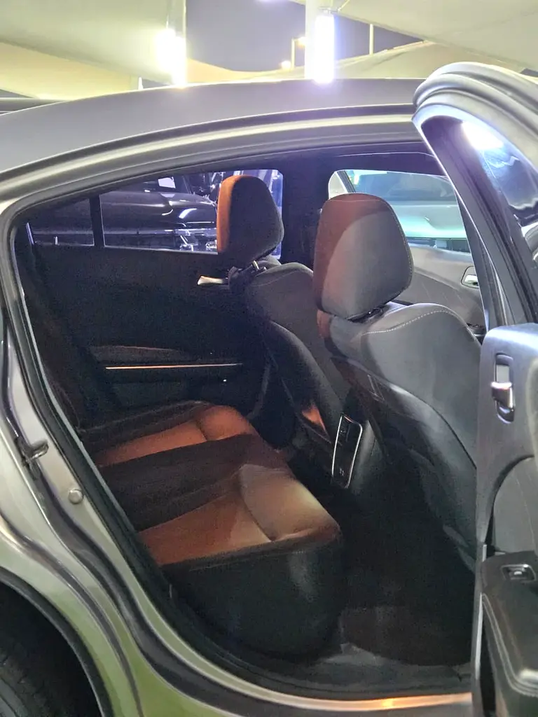 2017 Dodge Charger SXT | V6 | Excellent Condition | AED 28,000 - Image 10
