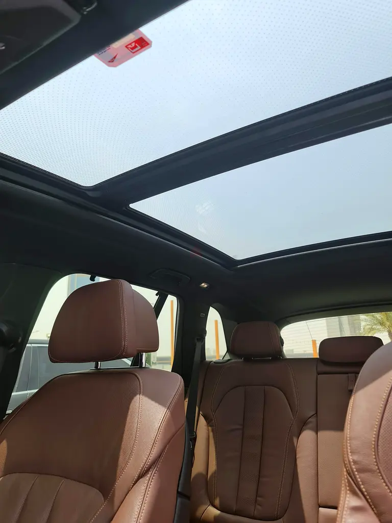 Clean BMW X5 Serviced at Dealer at all times - Image 8