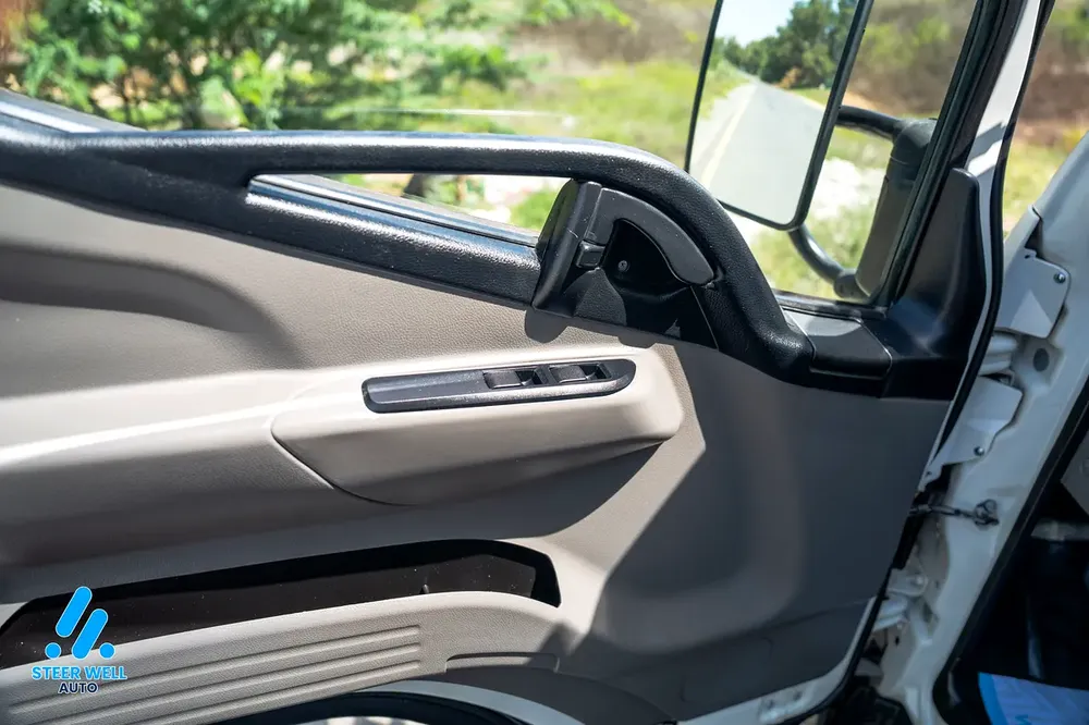 2021 Mitsubishi Canter Long Chassis | Freezer Box (Thermo King T560) | GCC Specs - Image 14
