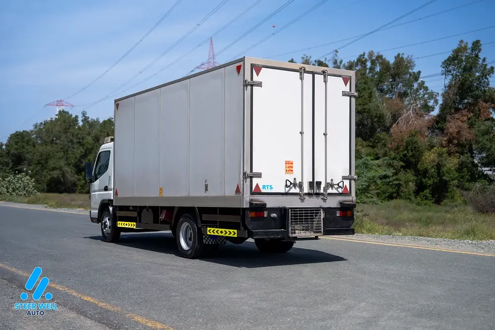 2021 Mitsubishi Canter Long Chassis | Freezer Box (Thermo King T560) | GCC Specs - Image 6