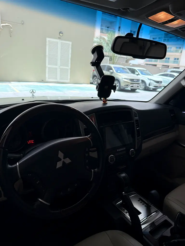 Mitsubishi Pajero GLS 2020, GCC Specs - Perfect for UAE Roads! - Image 6