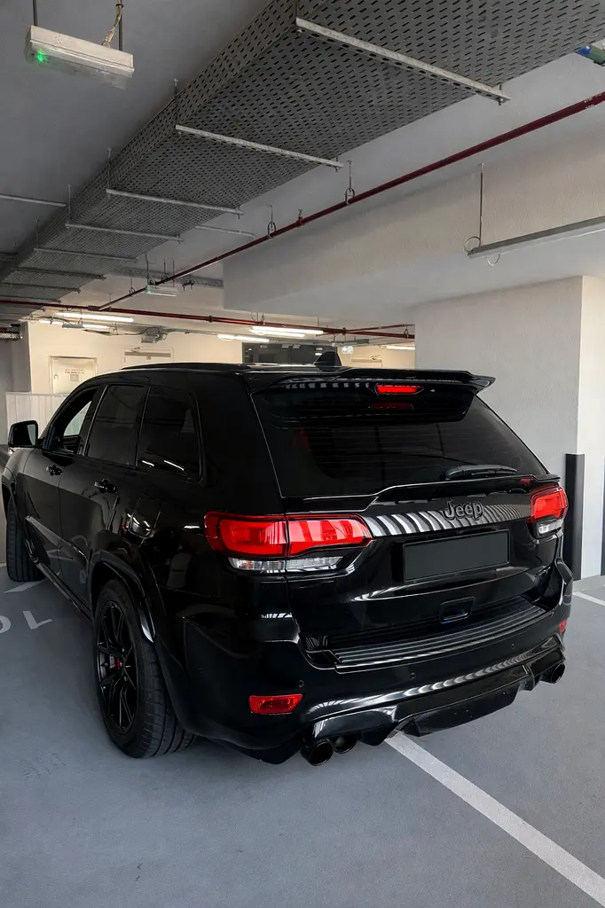 Jeep Grand Cherokee SRT - 6.4 HEMI V8 - Image 4