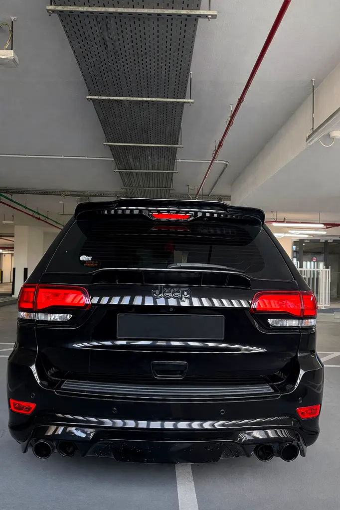 Jeep Grand Cherokee SRT - 6.4 HEMI V8 - Image 5