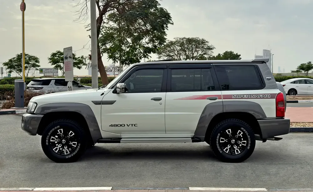 2024 Nissan Patrol Super Safari Al Ostoura, GCC Specifications - Image 4