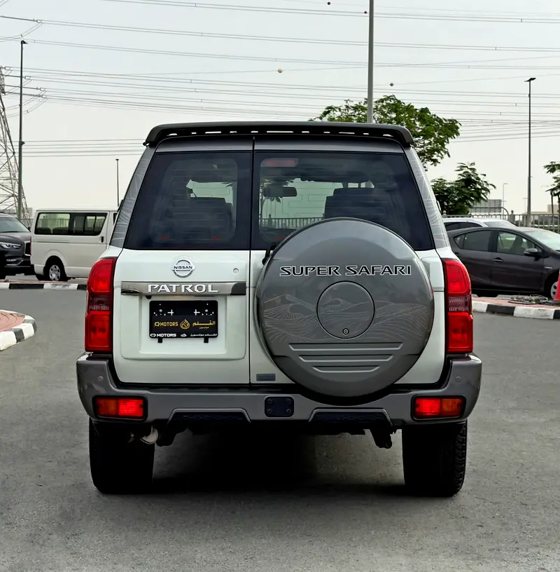 2024 Nissan Patrol Super Safari Al Ostoura, GCC Specifications - Image 6