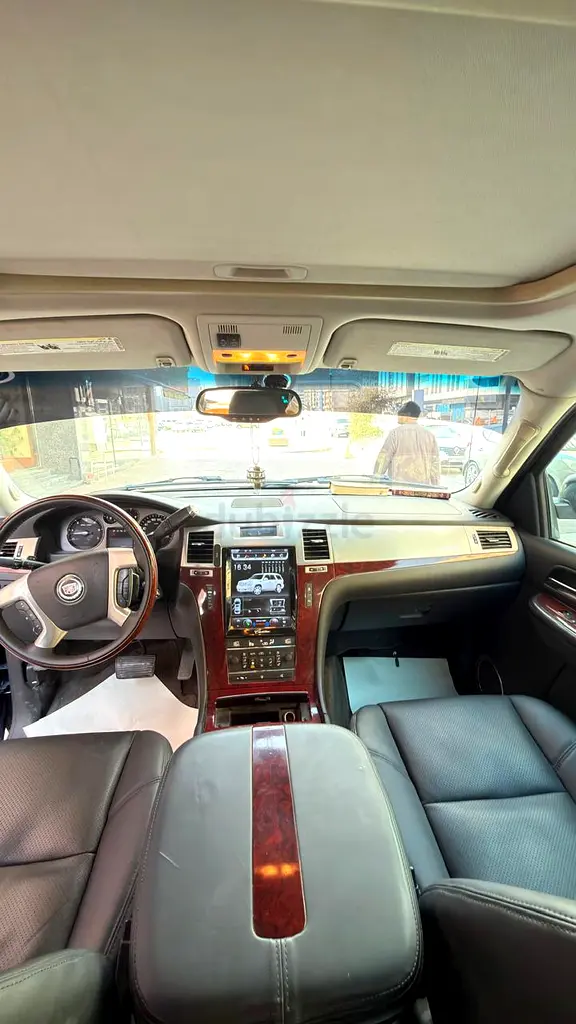 Cadillac  ext 2007 saling with plate number - Image 4