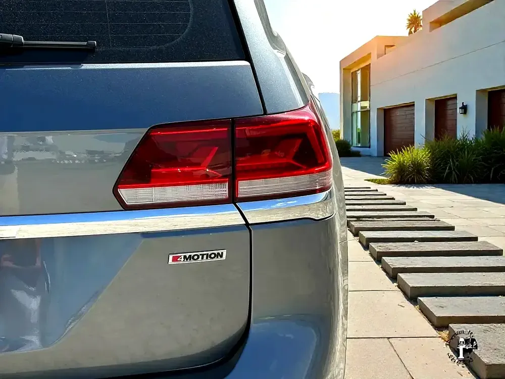 AED 1,040 P.M | 0% DOWN PAYMENT | VW TERAMONT 3.6L V6 | 2022 - Image 10