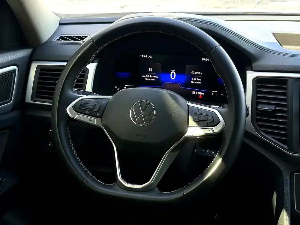 AED 1,040 P.M | 0% DOWN PAYMENT | VW TERAMONT 3.6L V6 | 2022 - Image 14