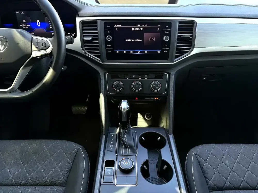 AED 1,040 P.M | 0% DOWN PAYMENT | VW TERAMONT 3.6L V6 | 2022 - Image 15