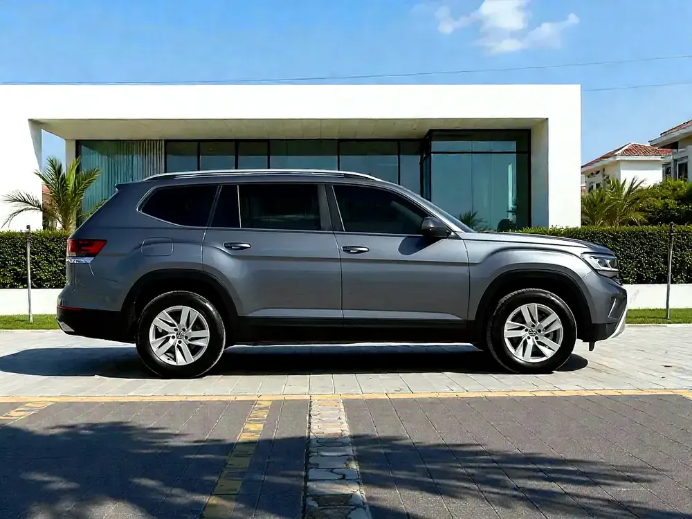 AED 1,040 P.M | 0% DOWN PAYMENT | VW TERAMONT 3.6L V6 | 2022 - Image 8