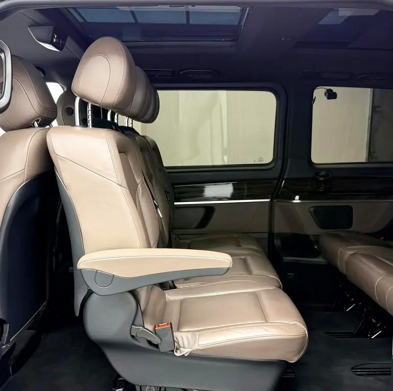 2023 Mercedes Benz V250 Premium, Warranty, 8 Seater, Fully Loaded, Excellent Condition, GCC - Image 14