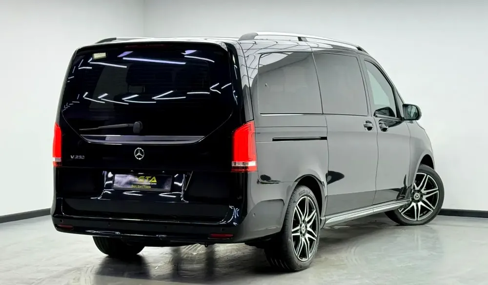 2023 Mercedes Benz V250 Premium, Warranty, 8 Seater, Fully Loaded, Excellent Condition, GCC - Image 4