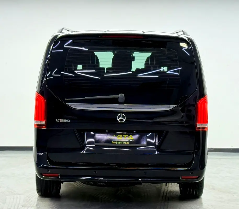 2023 Mercedes Benz V250 Premium, Warranty, 8 Seater, Fully Loaded, Excellent Condition, GCC - Image 5