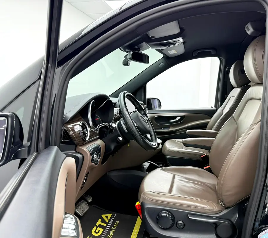 2023 Mercedes Benz V250 Premium, Warranty, 8 Seater, Fully Loaded, Excellent Condition, GCC - Image 8